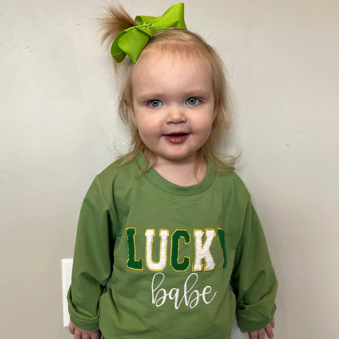 Lucky Babe Pullover