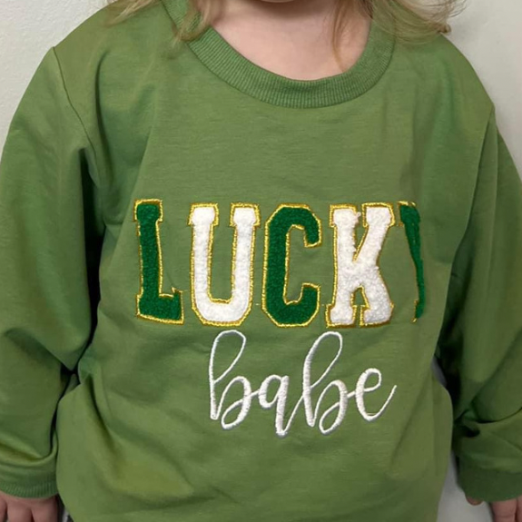 Lucky Babe Pullover