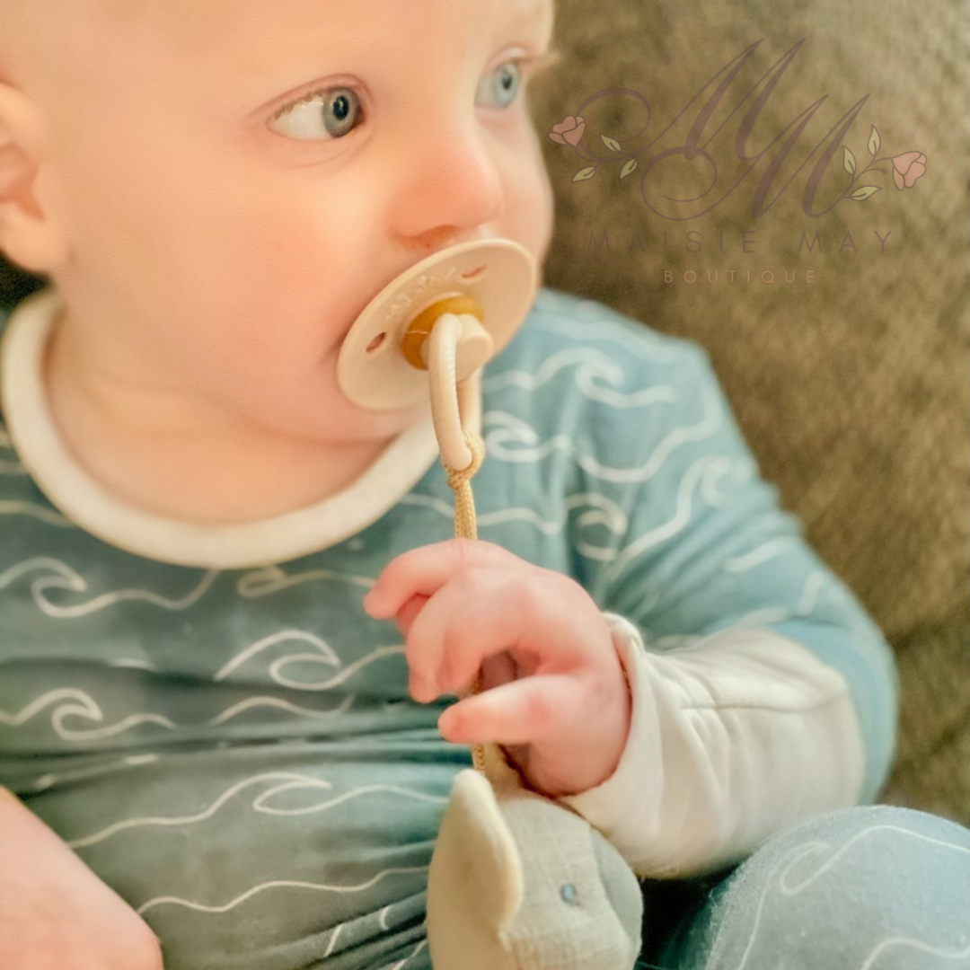 Itzy Ritzy Natural Rubber Pacifier & Stuffed Animal 0-6M